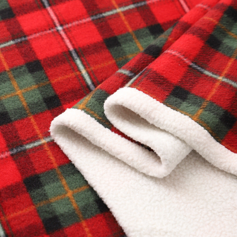 Kuscheldecke kariert mit Sherpa