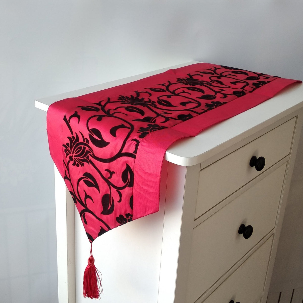 Tischläufer in Satinoptik 200 x 30 cm – Rot