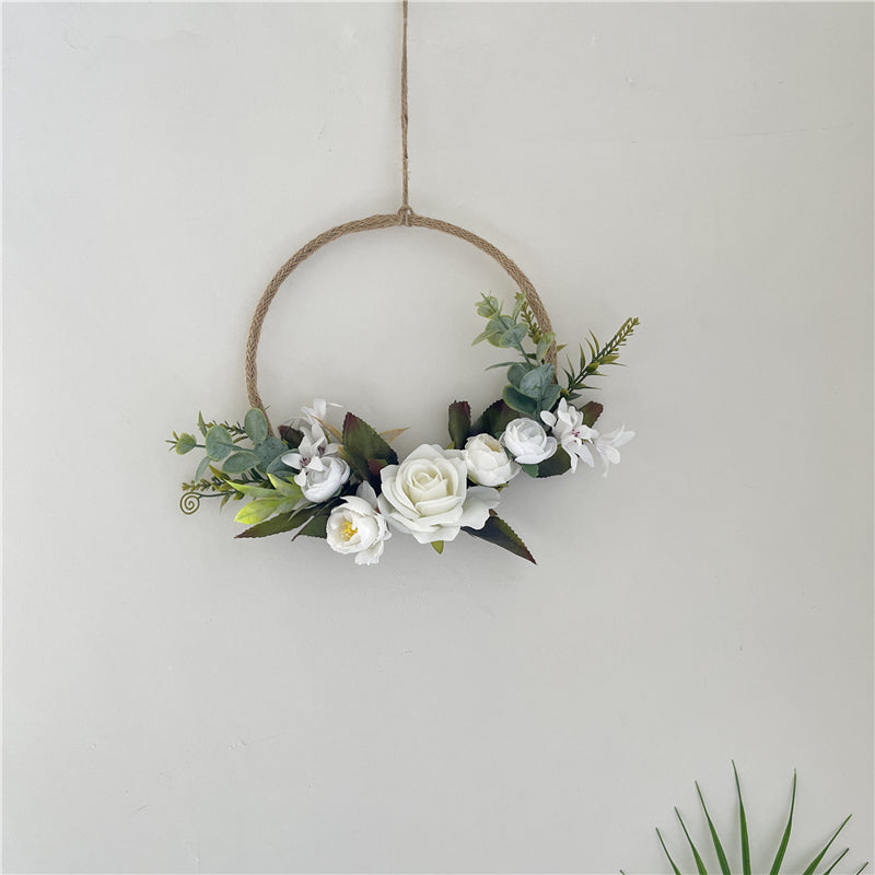 Wandkranz mit Kunstblumen – Weiße Rosen