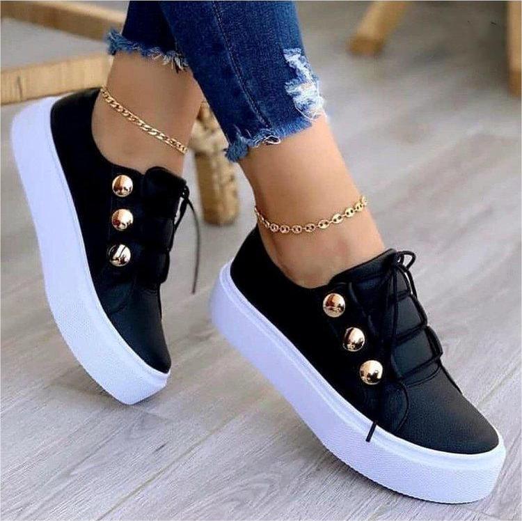 Plateau Sneaker Damen mit Nieten – Schwarz