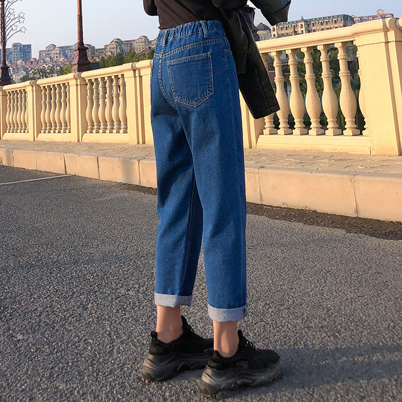 Weite Jeans mit hohem Bund