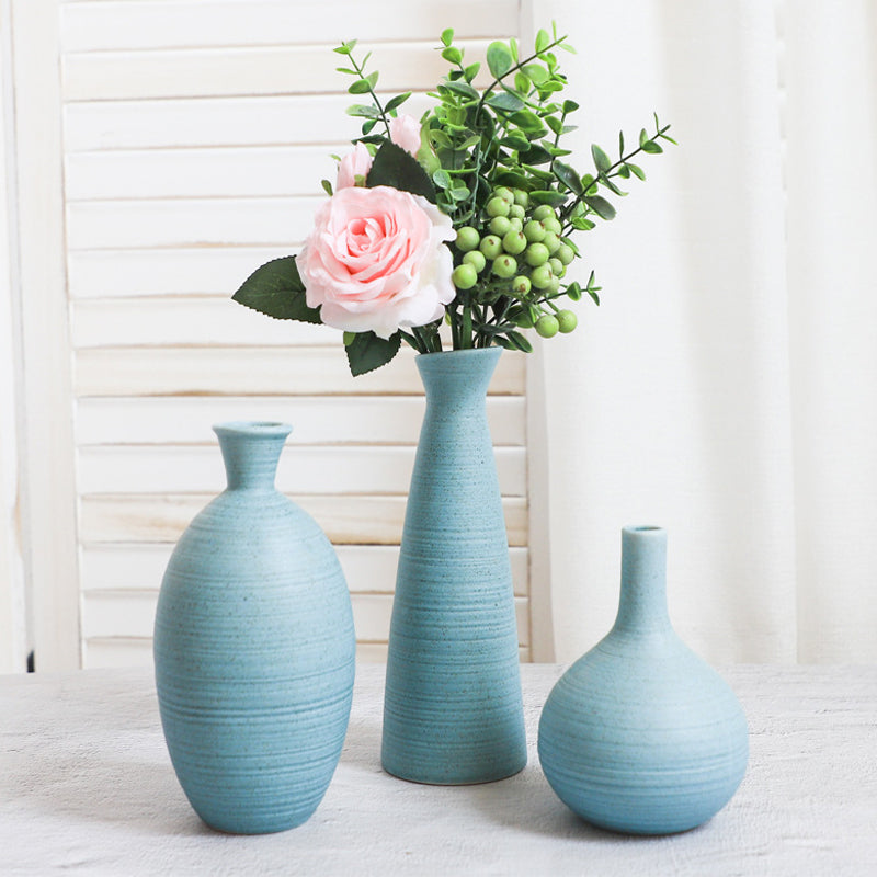 Vase aus Porzellan in Blau