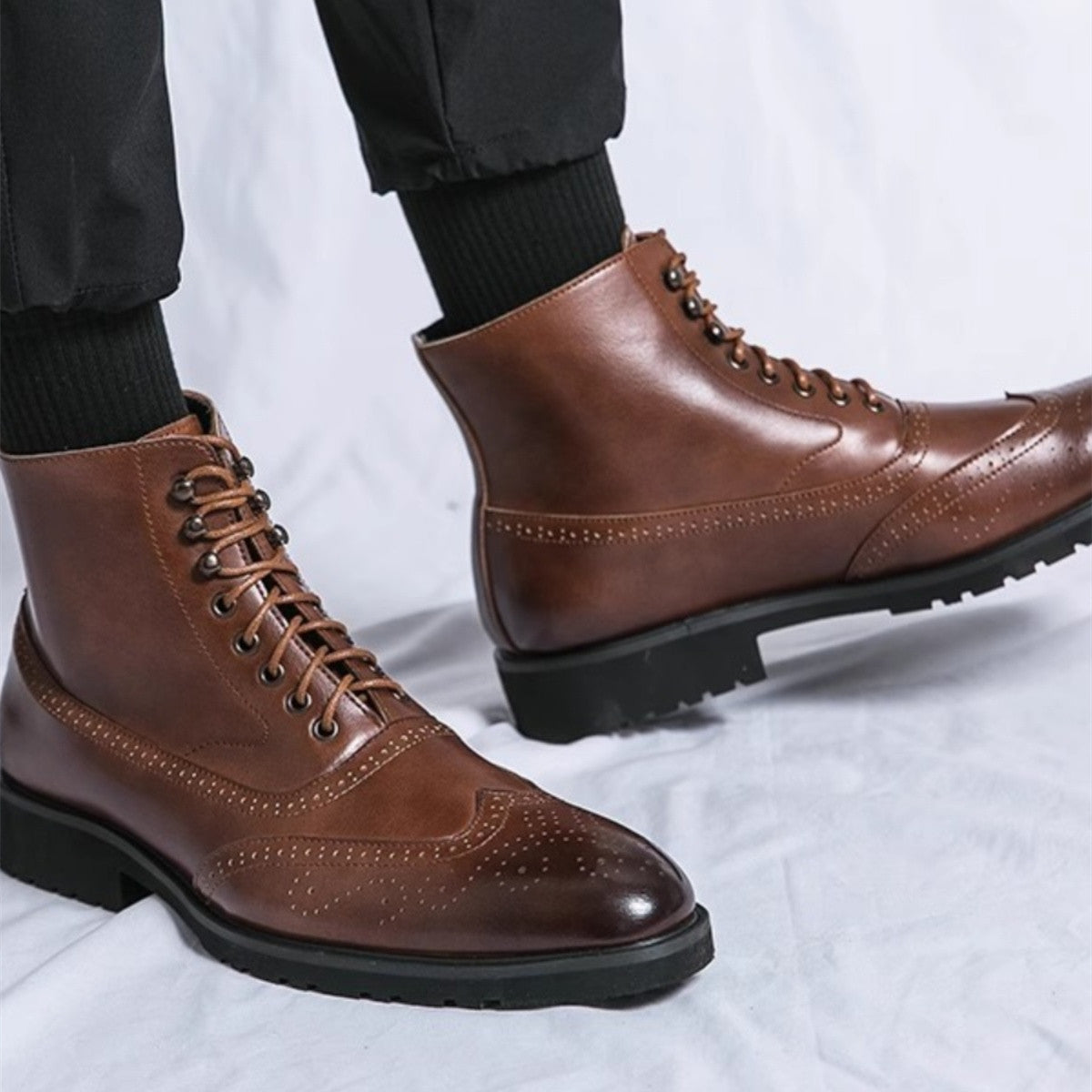 Schnürstiefel Herren mit Profilsohle