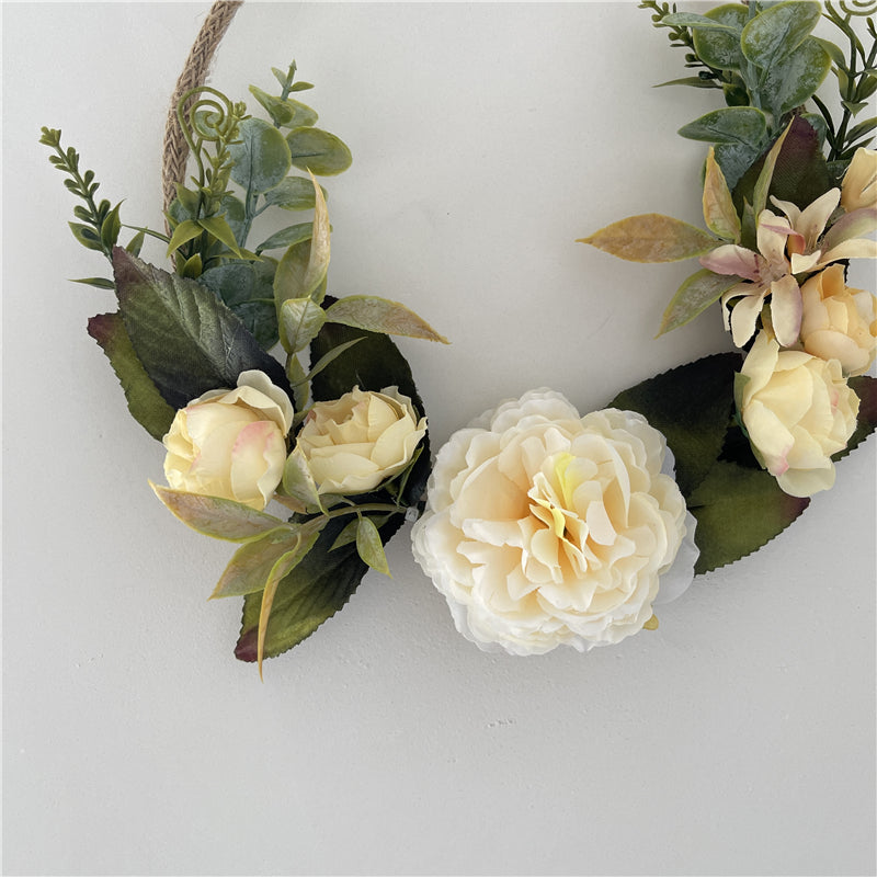 Wandkranz mit Kunstblumen