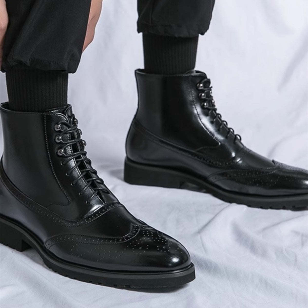 Schnürstiefel Herren mit Profilsohle