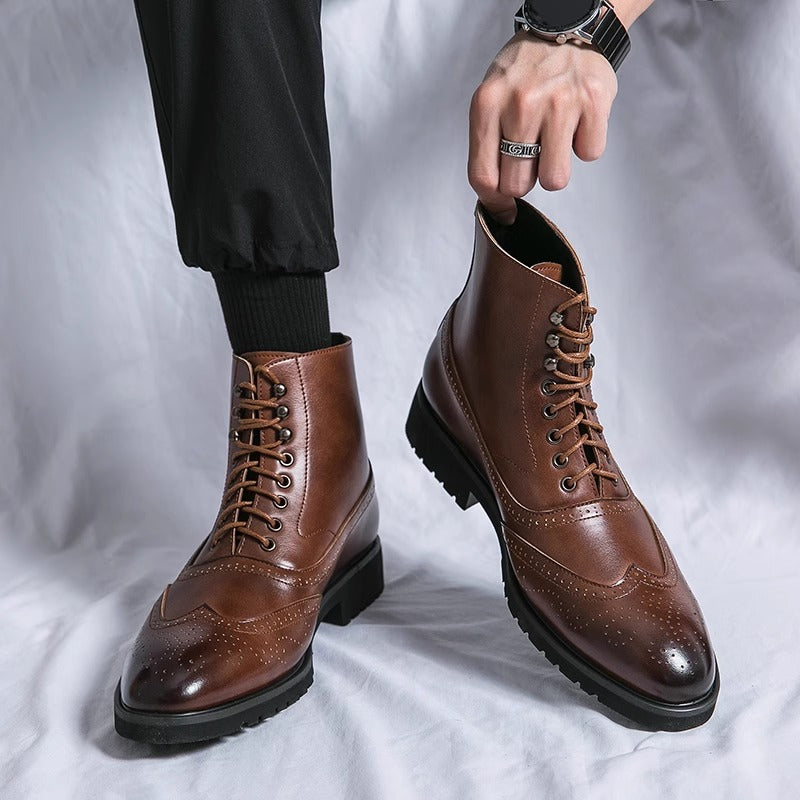 Schnürstiefel Herren mit Profilsohle – Braun
