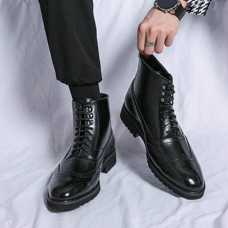 Schnürstiefel Herren mit Profilsohle – Schwarz