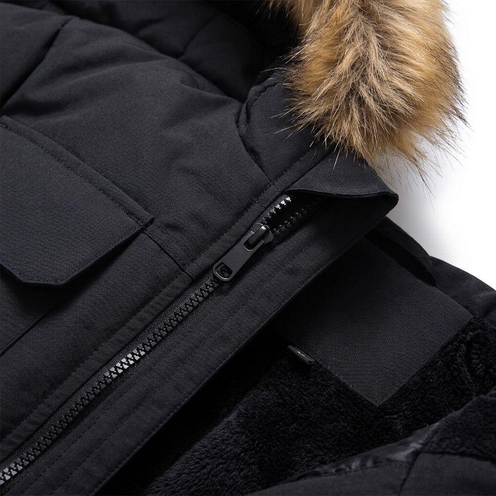 Winterparka Herren mit Kunstfell-Kapuze – Gefütterte Winterjacke – Detail