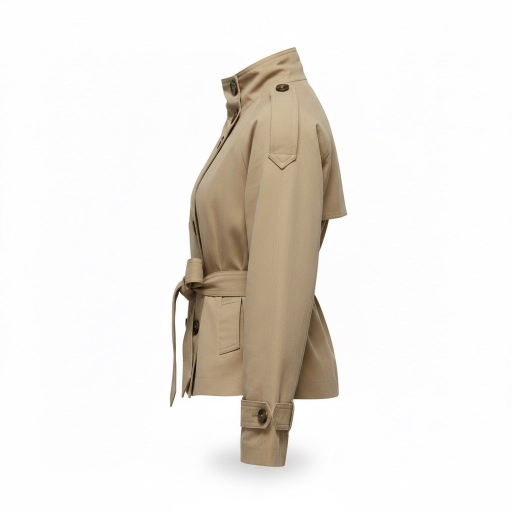 Trenchcoat Damen kurz mit Bindegürtel – Zweireihige Übergangsjacke – Seitenansicht
